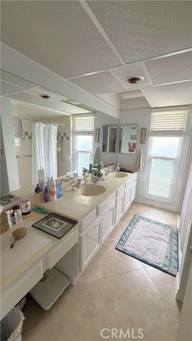 5237 Elvira, Laguna Woods, CA 92637