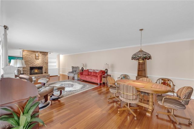 22137 Meadownorth Court, Strongsville, OH 44149