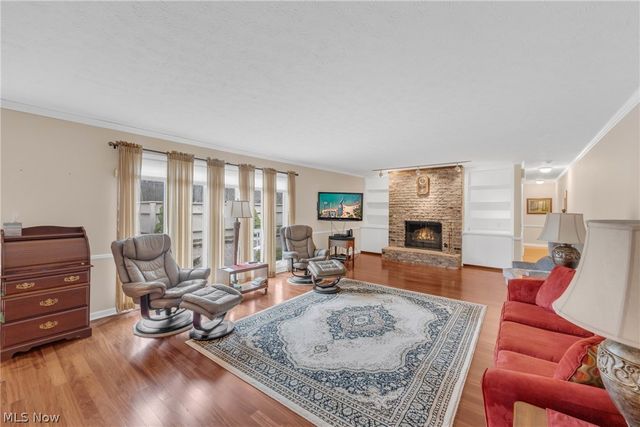 22137 Meadownorth Court, Strongsville, OH 44149