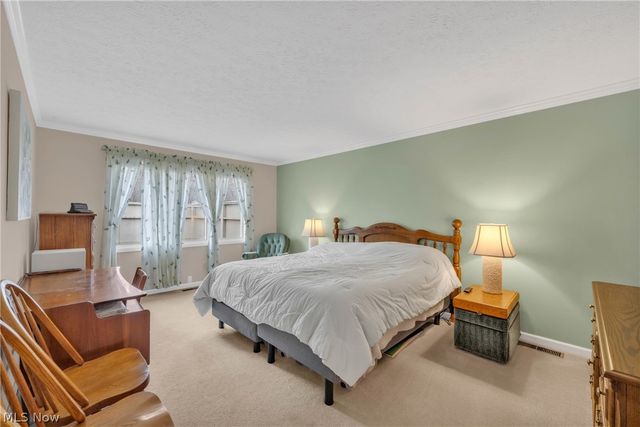 22137 Meadownorth Court, Strongsville, OH 44149