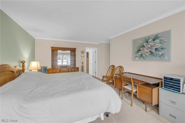 22137 Meadownorth Court, Strongsville, OH 44149