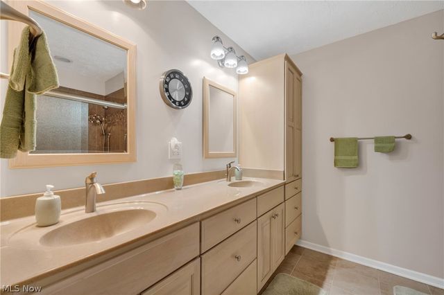 22137 Meadownorth Court, Strongsville, OH 44149