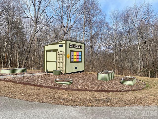 1394 Daydream Ridge, Swannanoa, NC 28778