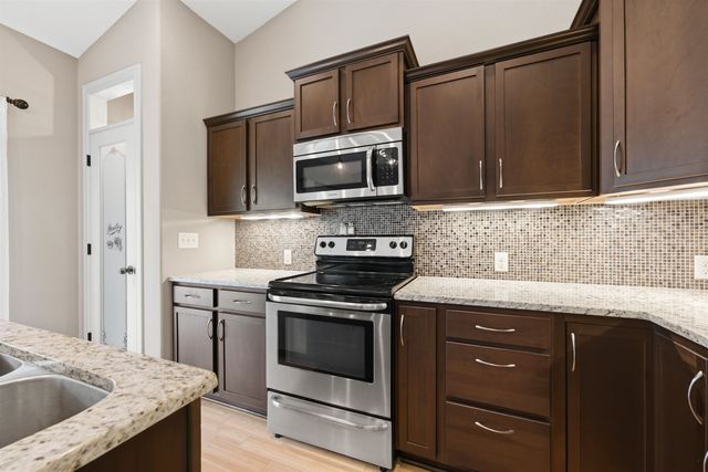 404 E Pretty Flowers St, Garden Plain, KS 67050