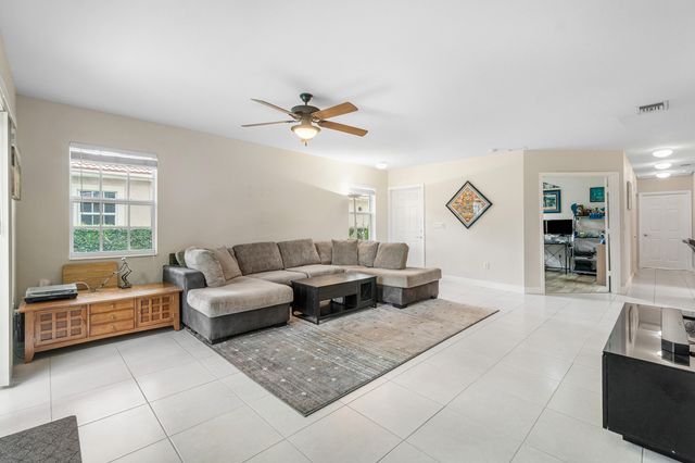 6719 Old Farm Trail, Boynton Beach, FL 33437