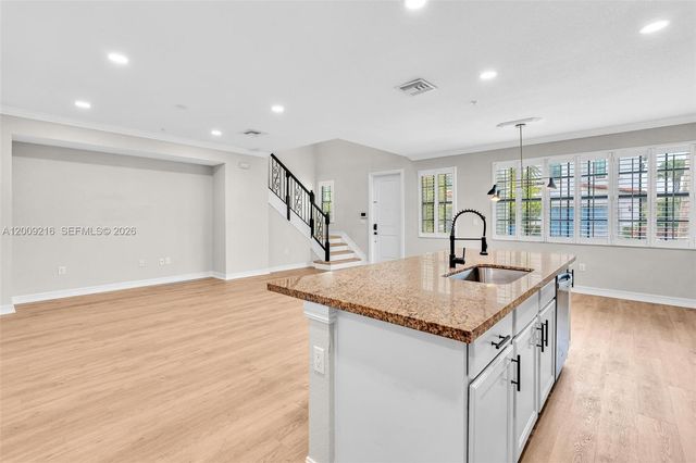11541 SW 15th St, Pembroke Pines, FL 33025