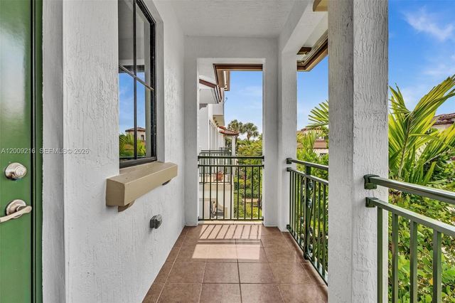11541 SW 15th St, Pembroke Pines, FL 33025