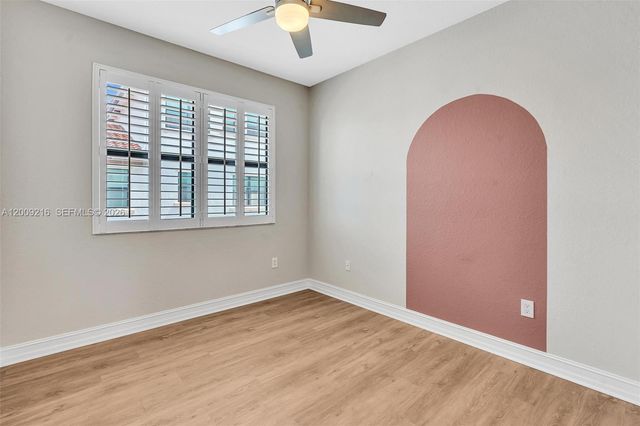 11541 SW 15th St, Pembroke Pines, FL 33025