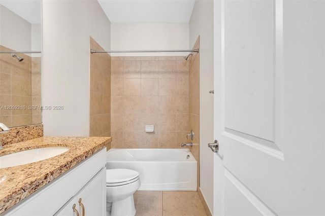 11541 SW 15th St, Pembroke Pines, FL 33025