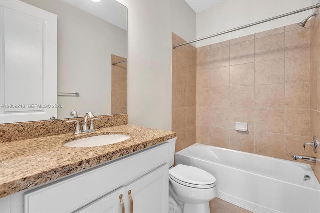 11541 SW 15th St, Pembroke Pines, FL 33025