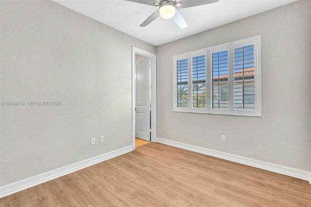 11541 SW 15th St, Pembroke Pines, FL 33025