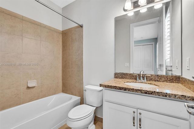 11541 SW 15th St, Pembroke Pines, FL 33025