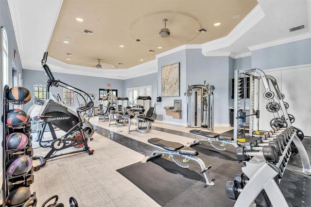 11541 SW 15th St, Pembroke Pines, FL 33025