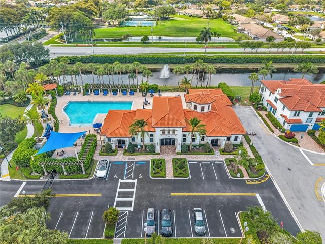 11541 SW 15th St, Pembroke Pines, FL 33025