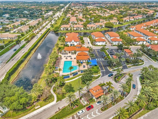 11541 SW 15th St, Pembroke Pines, FL 33025