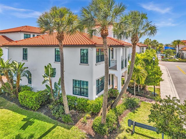 11541 SW 15th St, Pembroke Pines, FL 33025