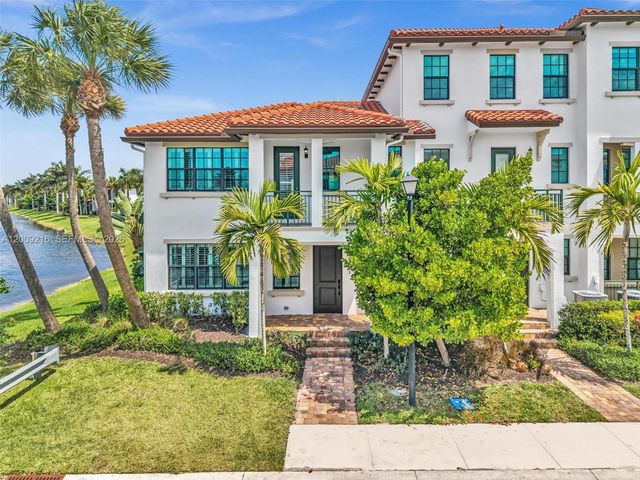 11541 SW 15th St, Pembroke Pines, FL 33025