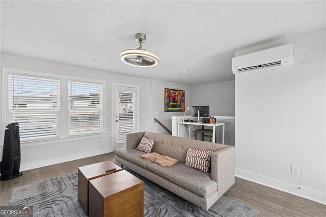 547 Ember Lane NW, Atlanta, GA 30318