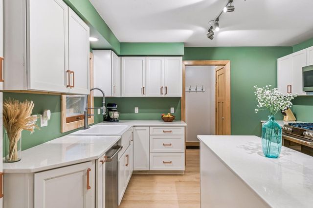 3642 Sunrise Drive W, Minnetonka, MN 55345