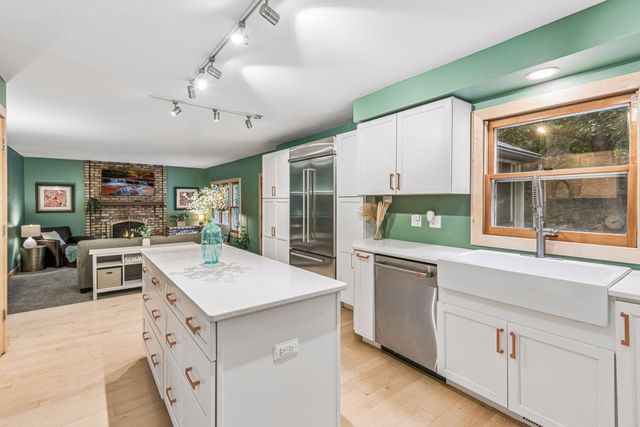 3642 Sunrise Drive W, Minnetonka, MN 55345