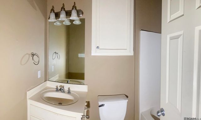 4747 Evergreen Dr, Port Allen, LA 70767