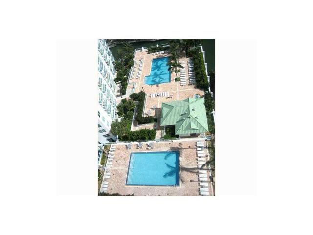 31 SE 5TH Street 202, Miami, FL 33131