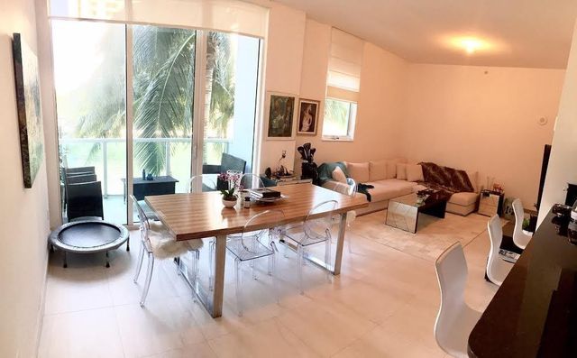 31 SE 5TH Street 202, Miami, FL 33131