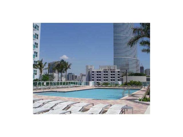 31 SE 5TH Street 202, Miami, FL 33131