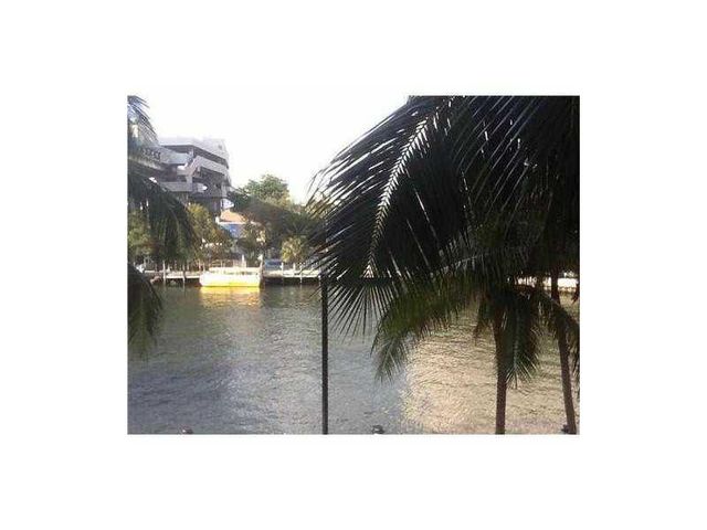 31 SE 5TH Street 202, Miami, FL 33131