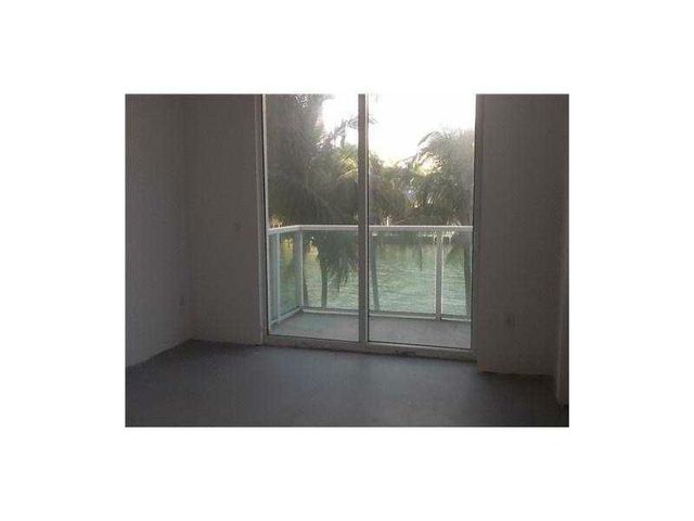31 SE 5TH Street 202, Miami, FL 33131