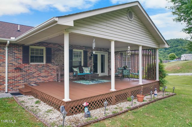 301 Carol Hill Drive, Blountville, TN 37617
