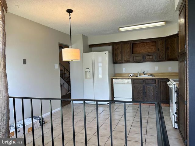 339 SOCIETY HL, Cherry Hill, NJ 08003