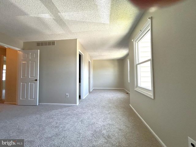 339 SOCIETY HL, Cherry Hill, NJ 08003