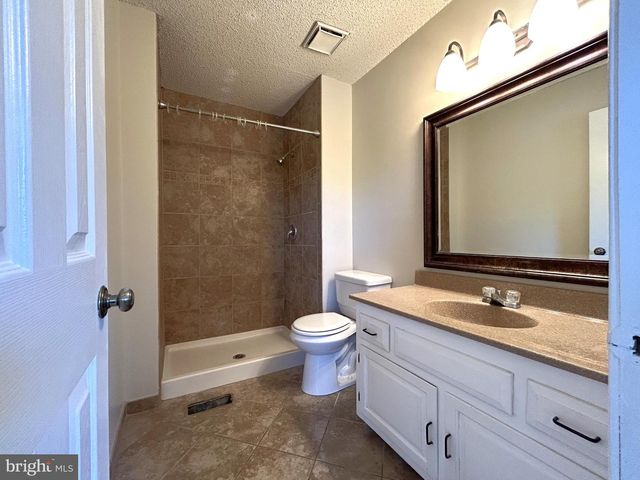 339 SOCIETY HL, Cherry Hill, NJ 08003