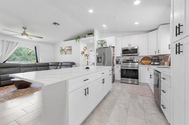 18389 41st Road N, The Acreage, FL 33470