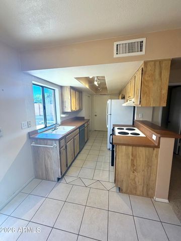 736 E NORTH Lane 3, Phoenix, AZ 85020