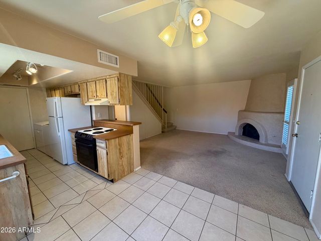 736 E NORTH Lane 3, Phoenix, AZ 85020