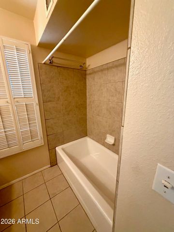 736 E NORTH Lane 3, Phoenix, AZ 85020