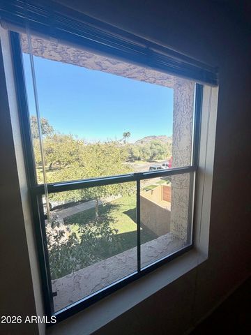 736 E NORTH Lane 3, Phoenix, AZ 85020