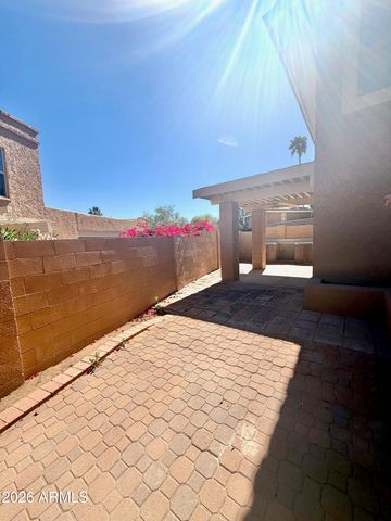 736 E NORTH Lane 3, Phoenix, AZ 85020