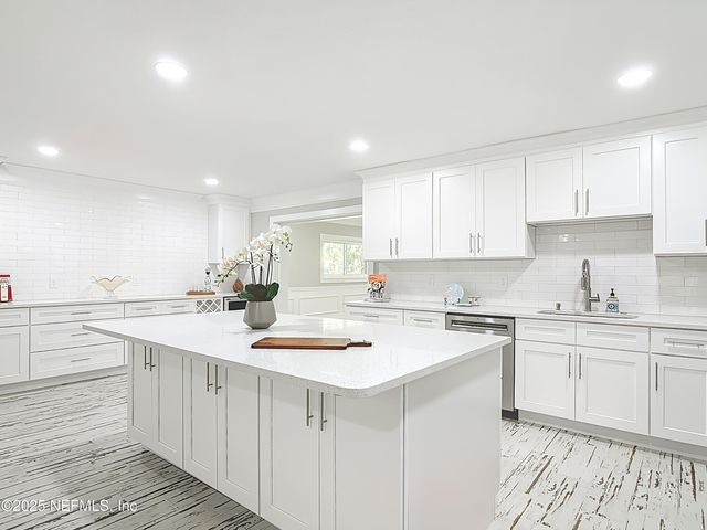 555 WILDWOOD Drive, New Smyrna Beach, FL 32168