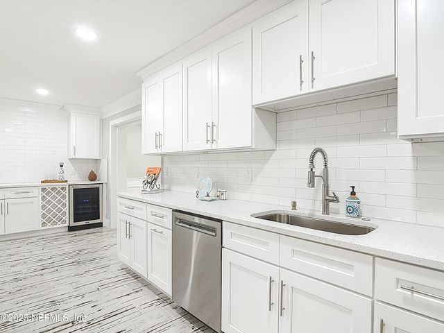 555 WILDWOOD Drive, New Smyrna Beach, FL 32168