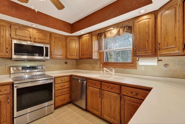 2641 PARKWAY COURT, Wisconsin Rapids, WI 54494