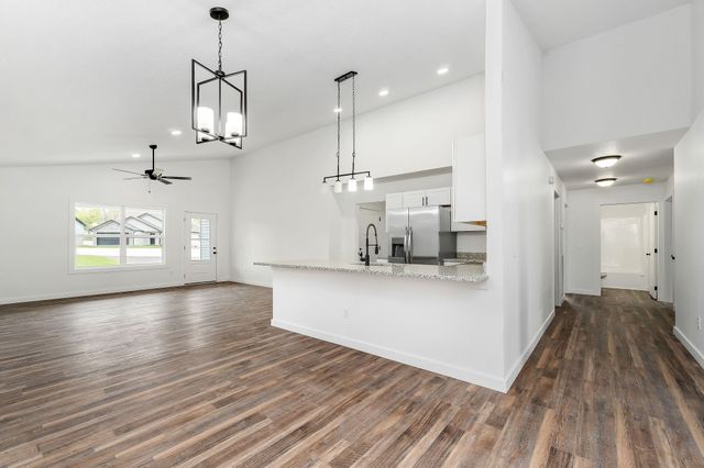 168 Sky View Meadow Dr, Crossville, TN 38555