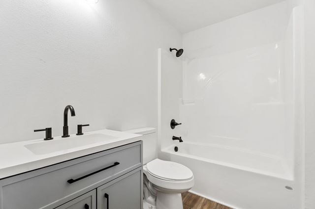 168 Sky View Meadow Dr, Crossville, TN 38555