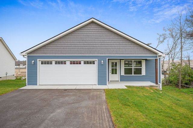 168 Sky View Meadow Dr, Crossville, TN 38555