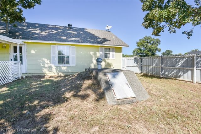 101 Choctaw Drive, Roland, OK 74954