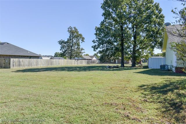 101 Choctaw Drive, Roland, OK 74954