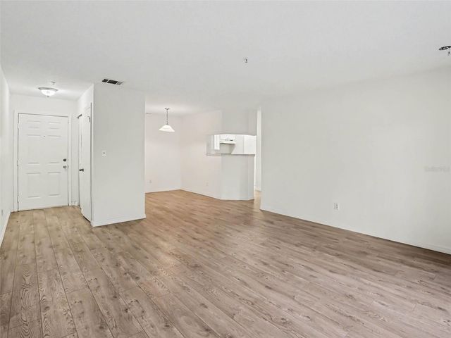 199 AFTON SQUARE 108, Altamonte Springs, FL 32714