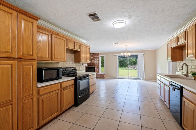 1857 County Road 99, Alvin, TX 77511